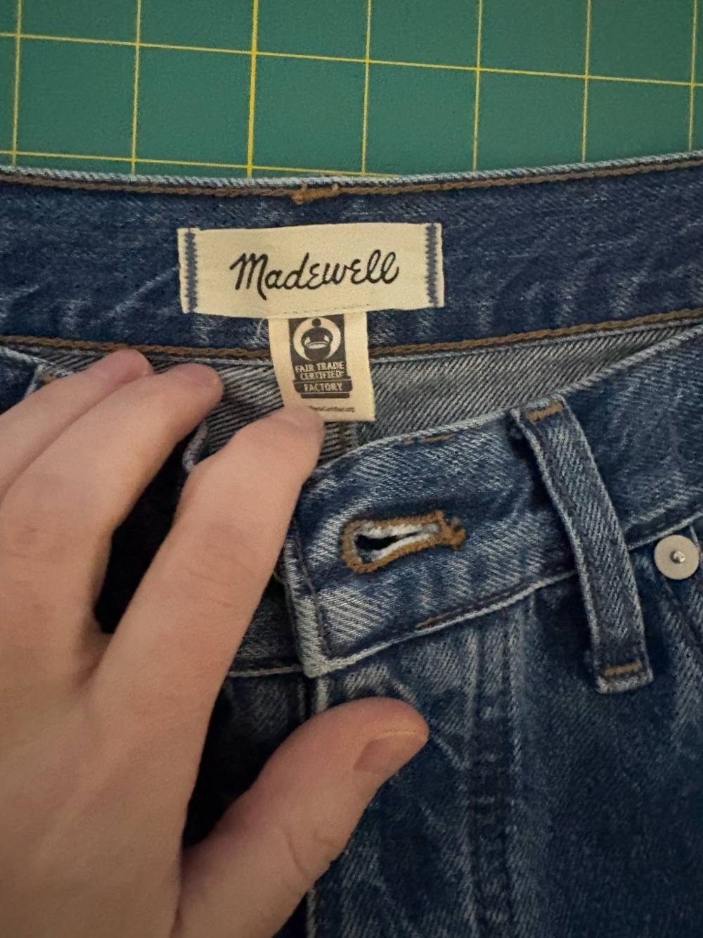 Madewell Low Slung Straight Jeans Size 28 Button Up Light Wash - Picture 2 of 4
